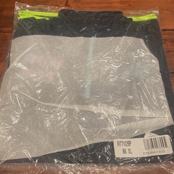 New Balance Men’s 2017 Boston Marathon 3/4 zip training top - Picture 10 of 10